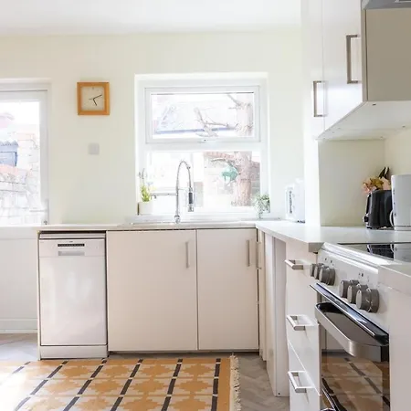 Guestready - A Cosy Retreat With Terrace In 3* Dublín